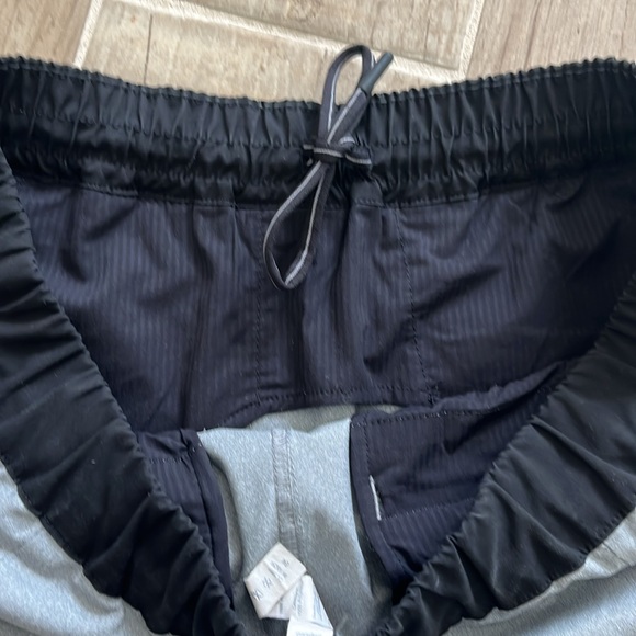 Lulu Joggers - Picture 4 of 5
